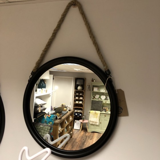 mor_gifts_interiors_small_black_mirror